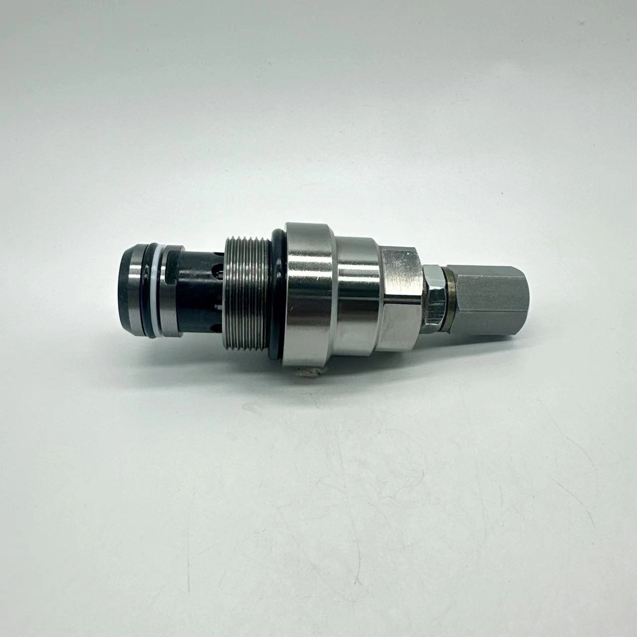 Hitachi EX120-5/6 Auxiliary Relief Valve. 4372684/9200492/9200495