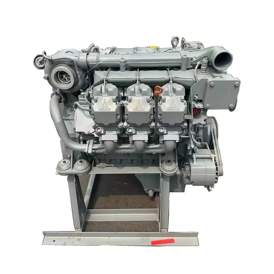 DEUTE Diesel Engine Assembly - 6-cylinder turbocharged water-cooled TCD2015V06
