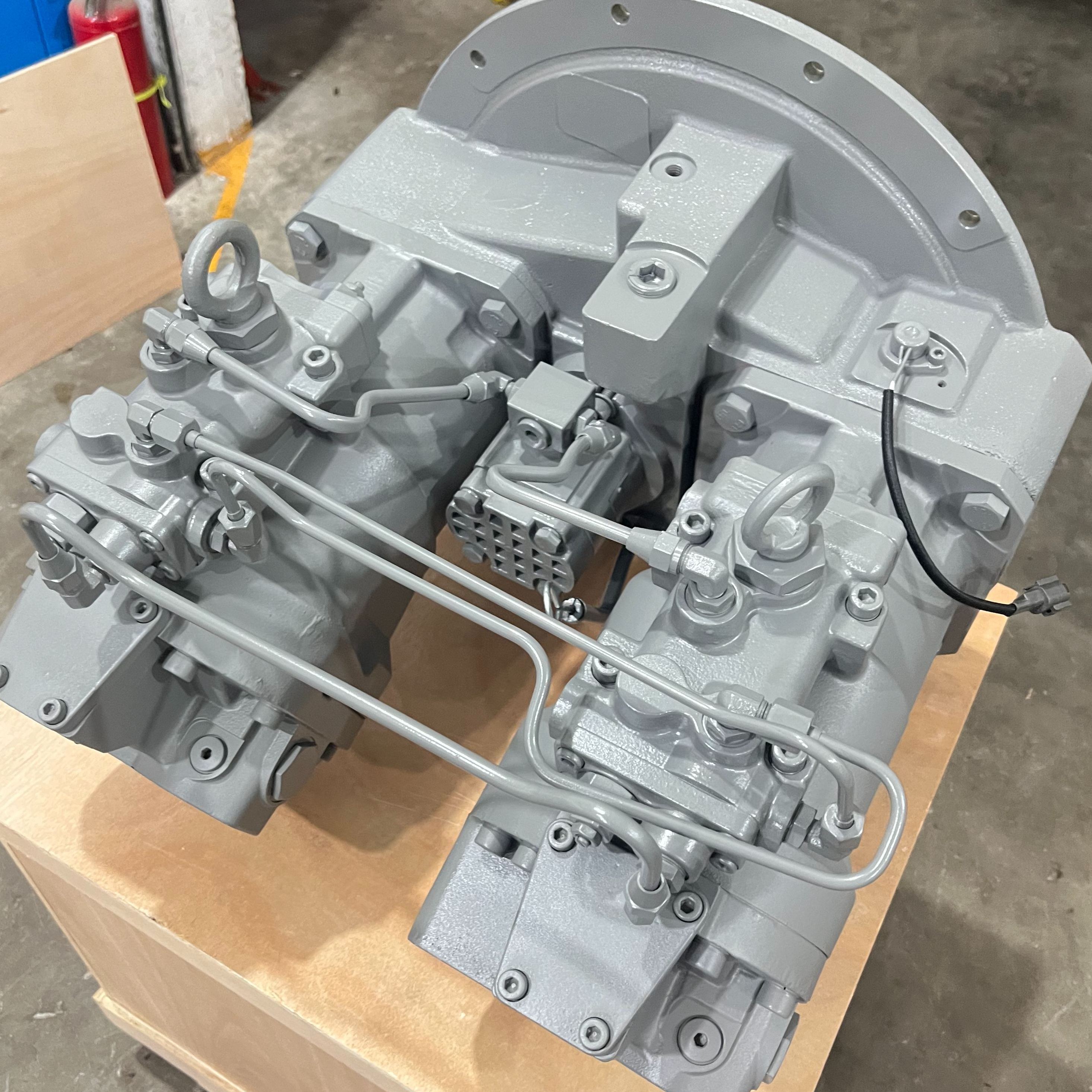 Hitachi ZX330/ZX350-5G excavator main hydraulic pump, part numbers 9195241,9195242, 9207291