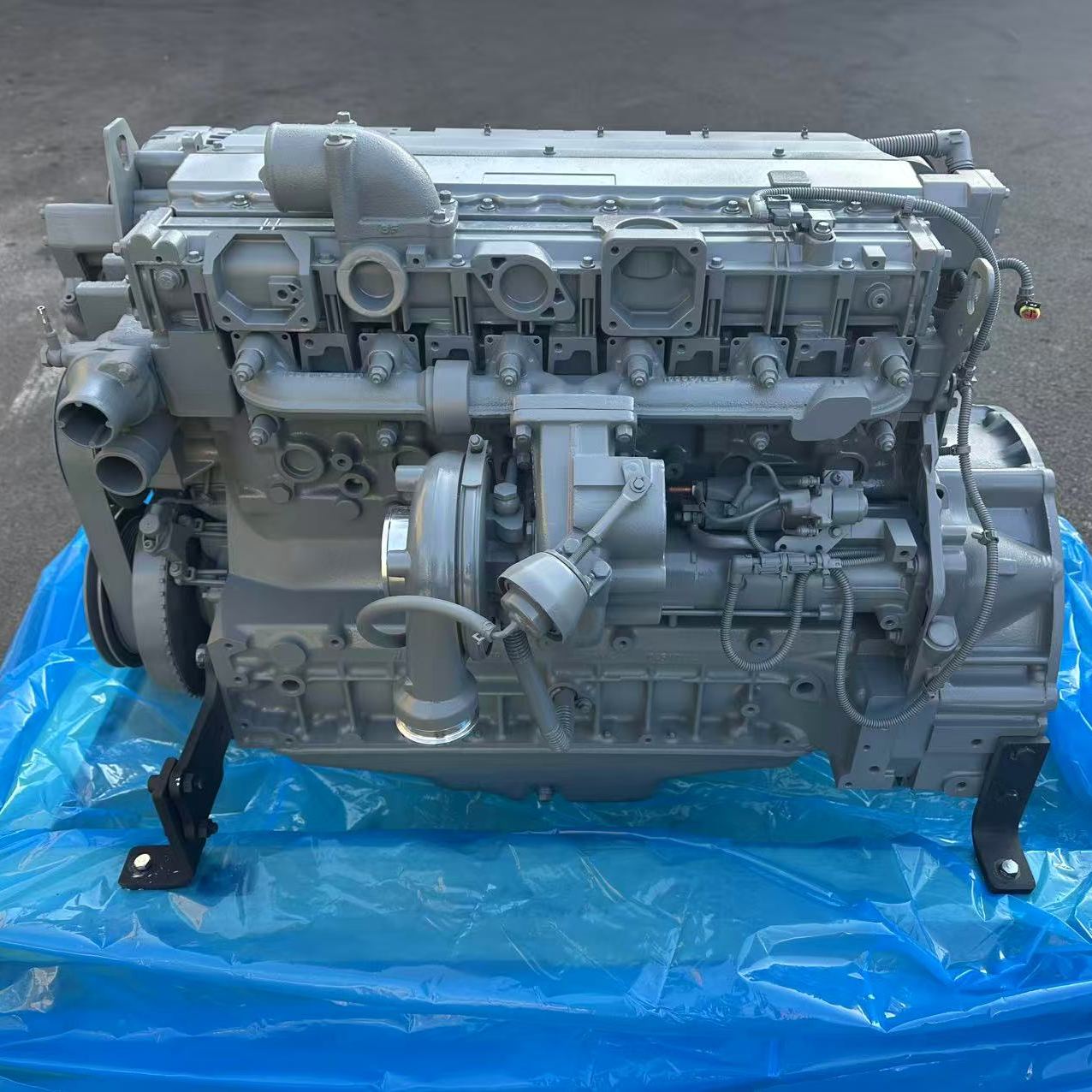 German Deutz TCD2012 L06 2V engine