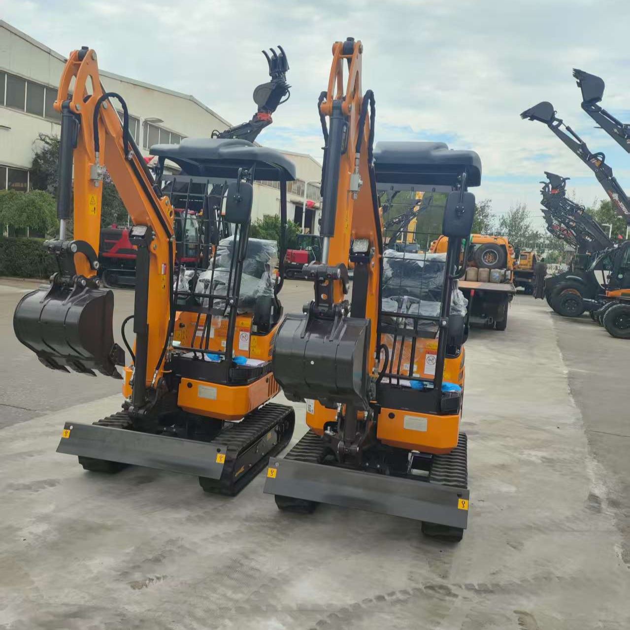 xn18 rubber crawler mini excavator