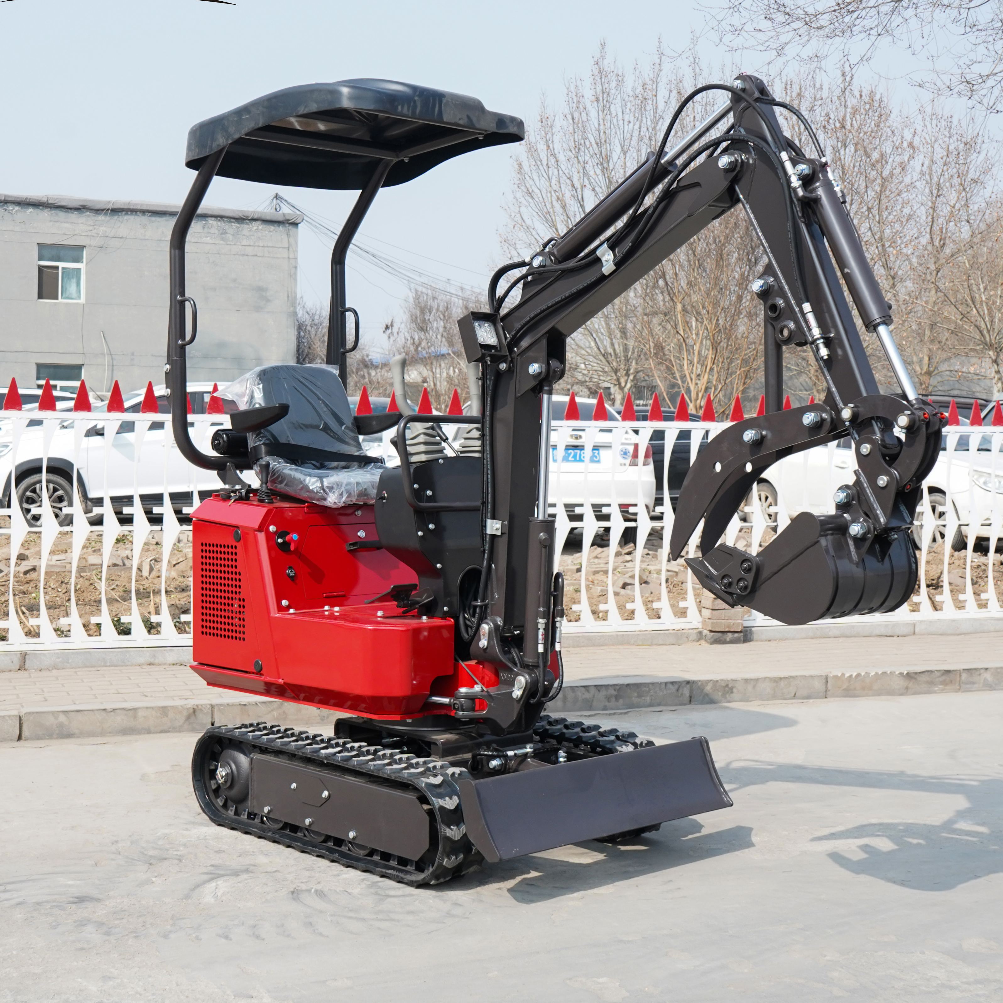 The micro crawler multi-functional excavator has a self-weight of 1 ton.