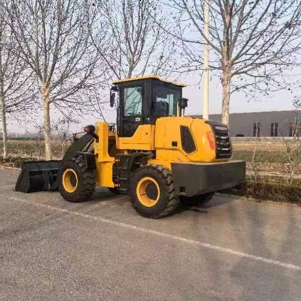 Model ZL20, with a load capacity of 2 tons, equipped with Yunrei engine 490 (42KW)