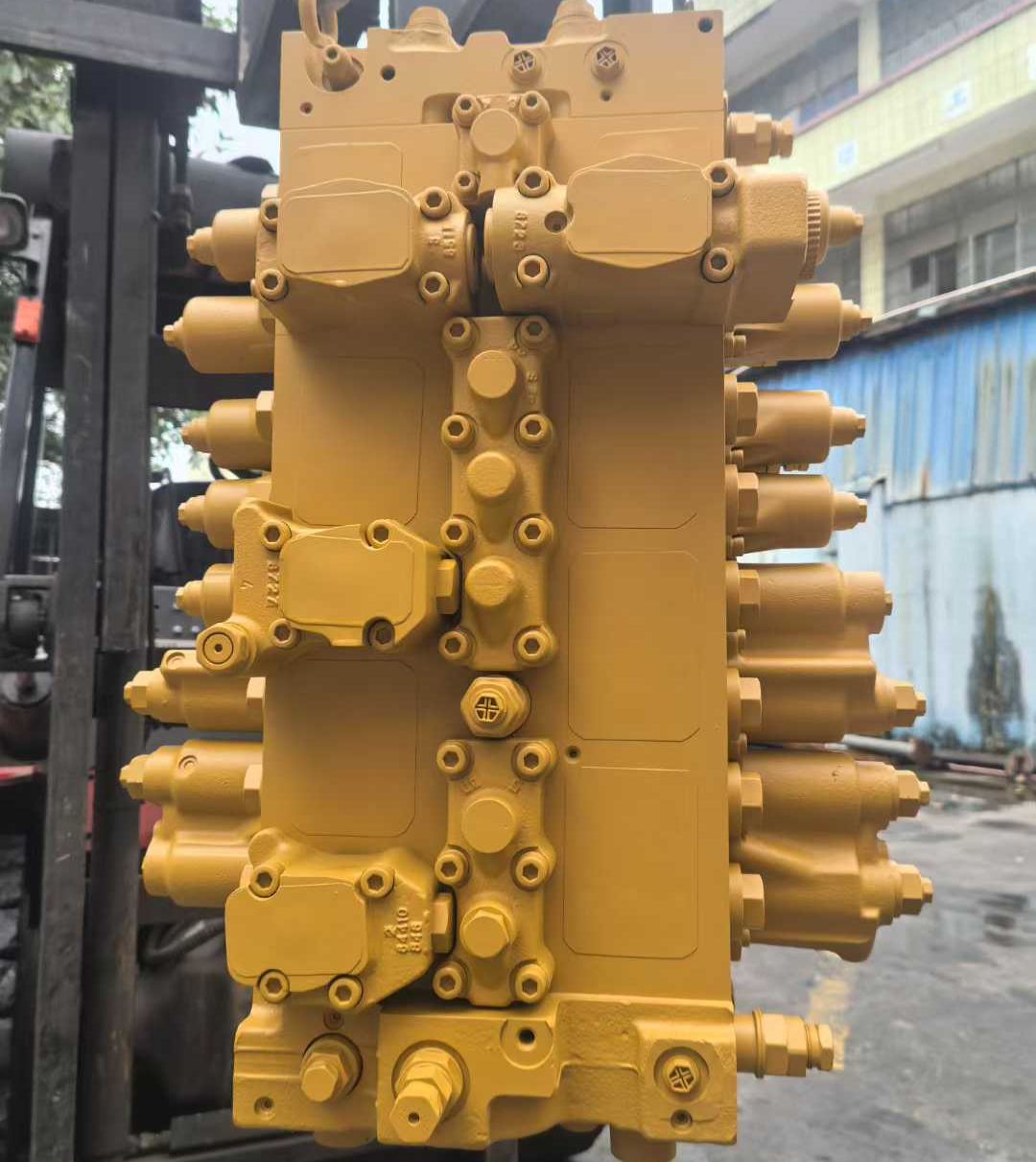 Komatsu PC300-8, PC300-7, PC350-8MO, main control valve 723-47-26501