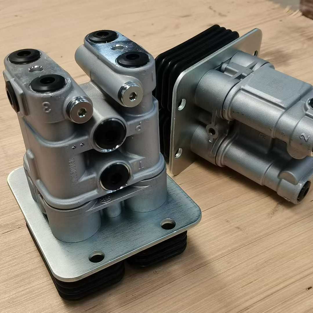 8-port constant pressure foot valve