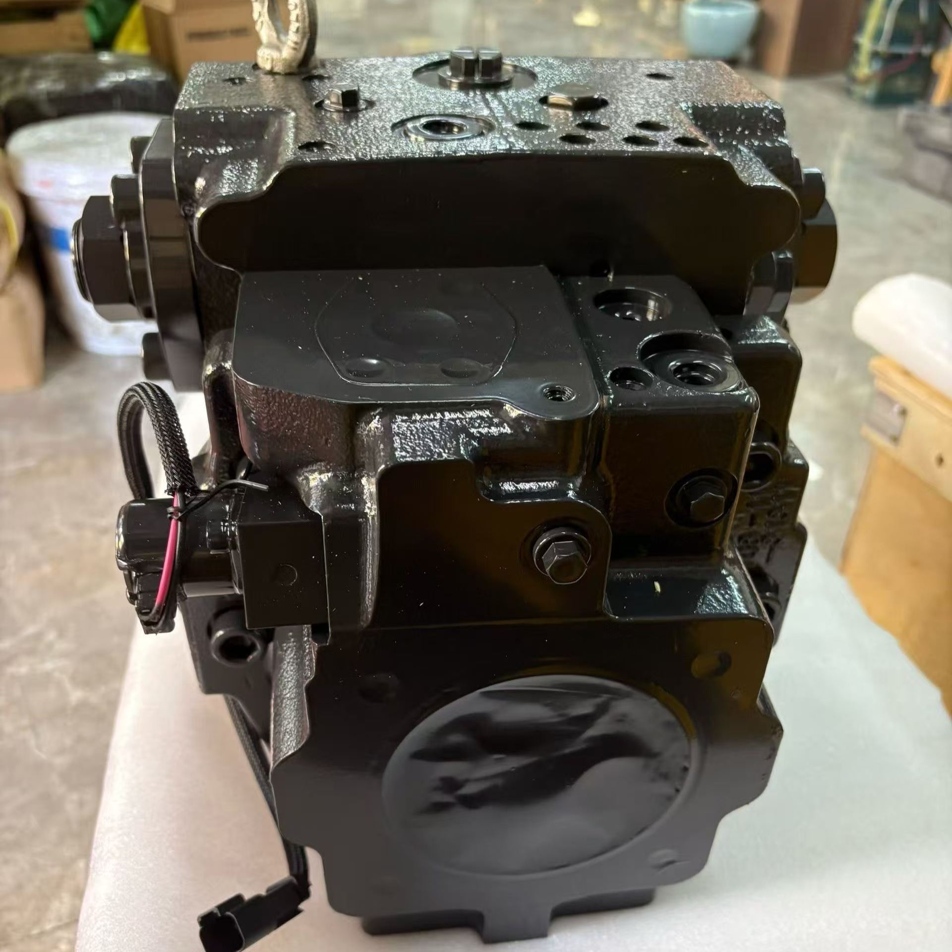 Komatsu 708-1L-00740, D65EX Bulldozer Hydraulic Pump