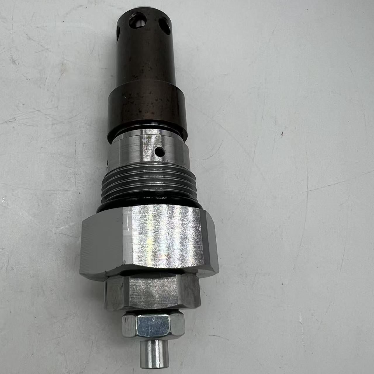 Hitachi EX400-1 main valve (small model) 4236082/4286848