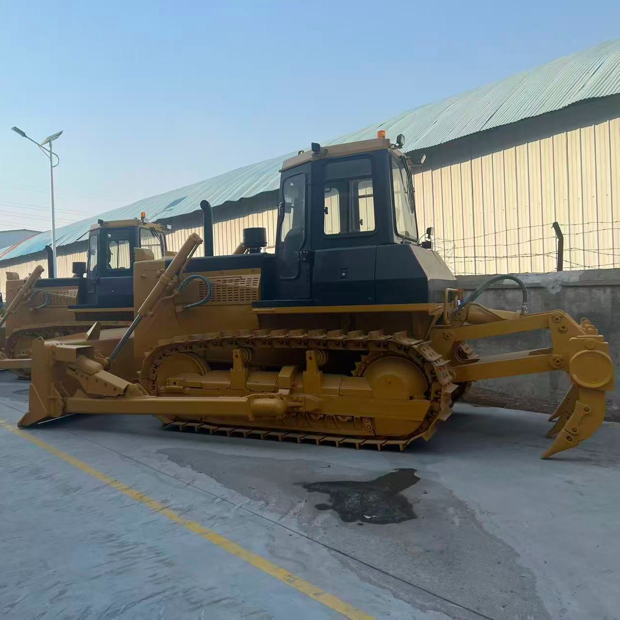 SHANTUI SD16+ Bulldozer