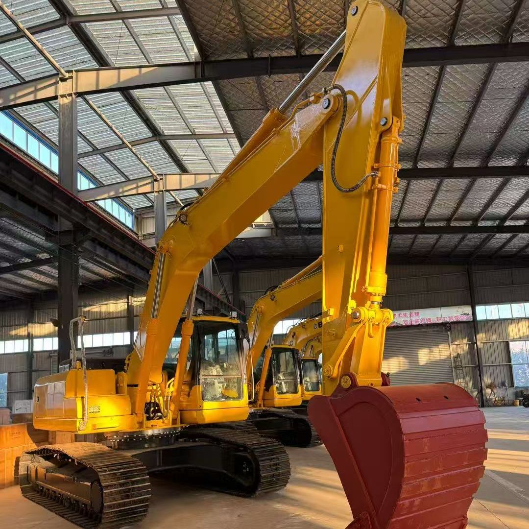 OEM high-end model 220-9, with third-generation emission standards, featuring two options: ISUZU engine and Cummins engine.