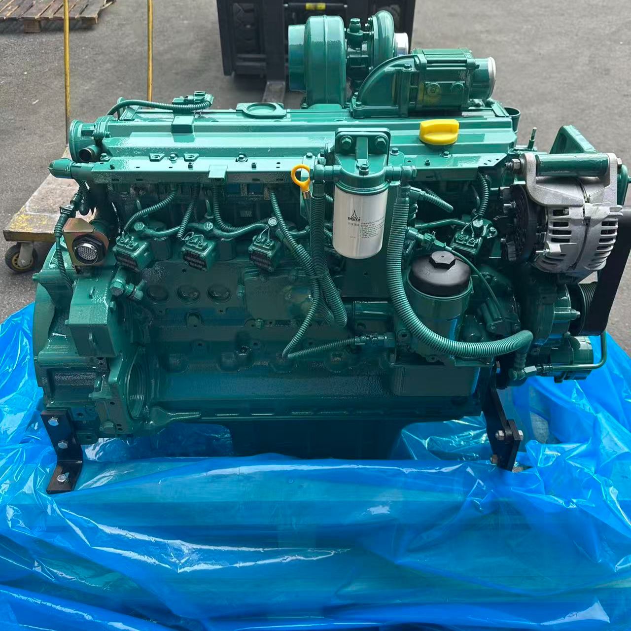 VOLVO. D6D Engine Assembly