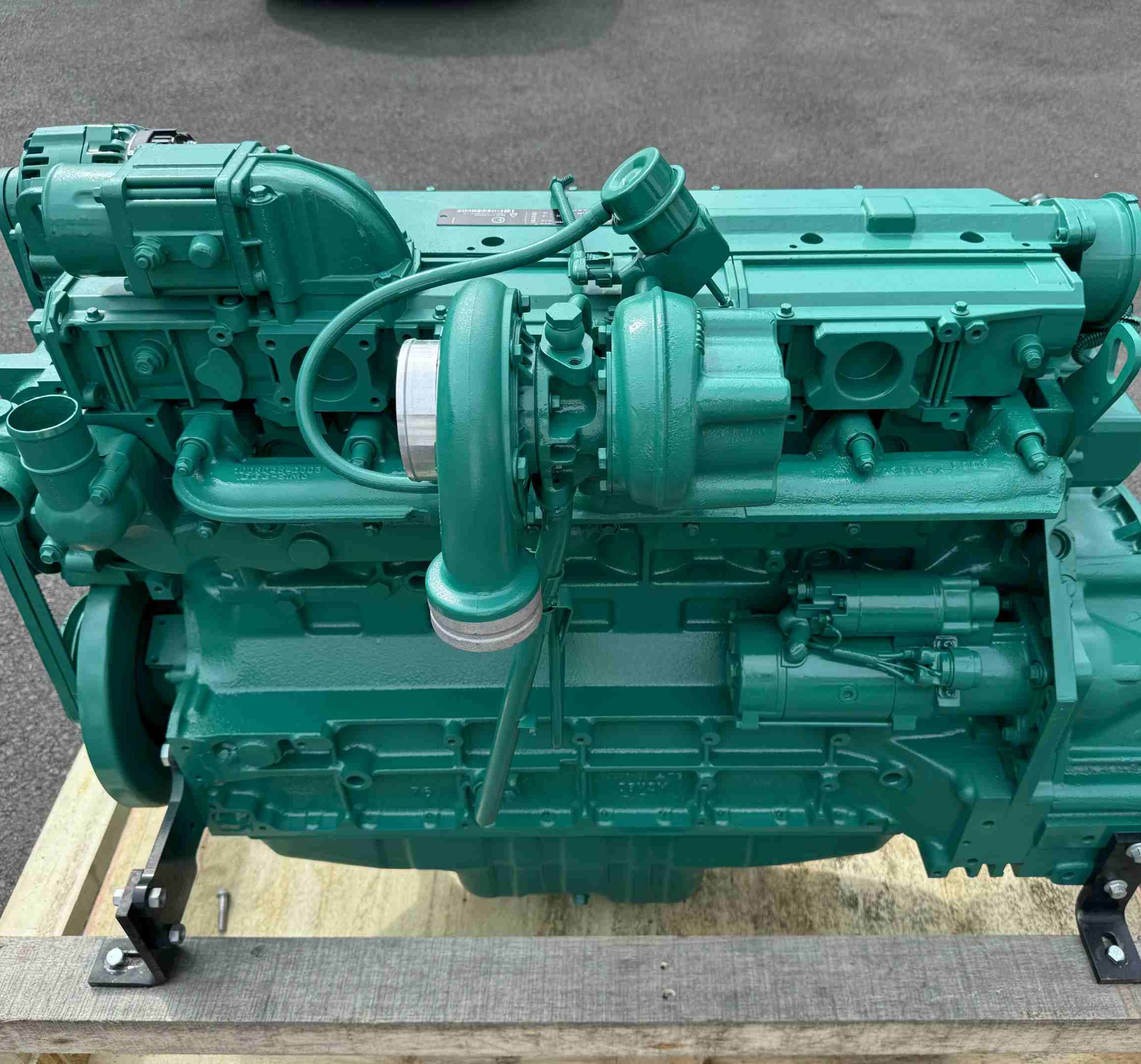 VOLVO. TAD720VE engine assembly of the vehicle
