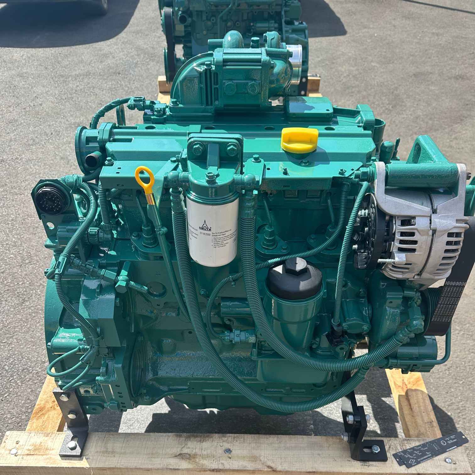 VOLVO (D4D, EC140 excavator version) engine assembly