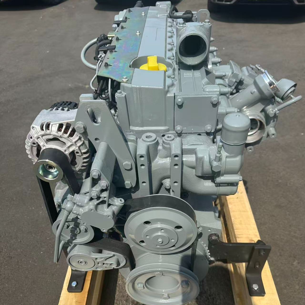 Original Deute Caterpillar TCD2012L062V engine assembly