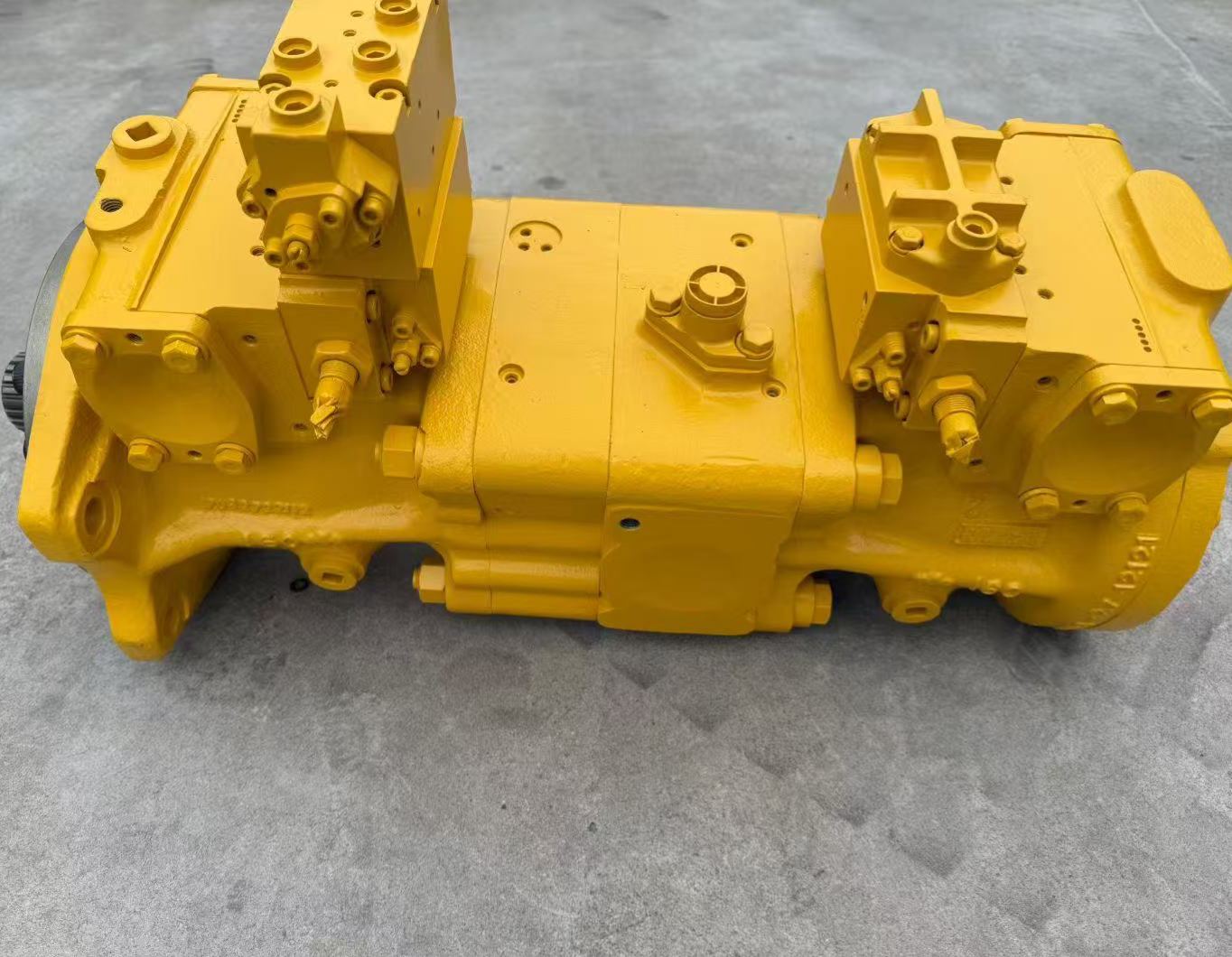 KOMATSU hydraulic pump assembly part number: 708-2H-00322 / PC1100-6 / PC1250-7