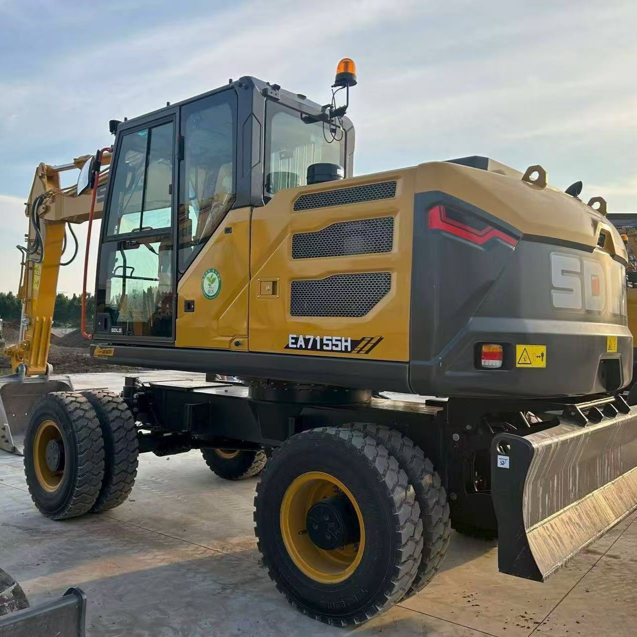 SDLG EA7150H Wheeled Excavator 15T