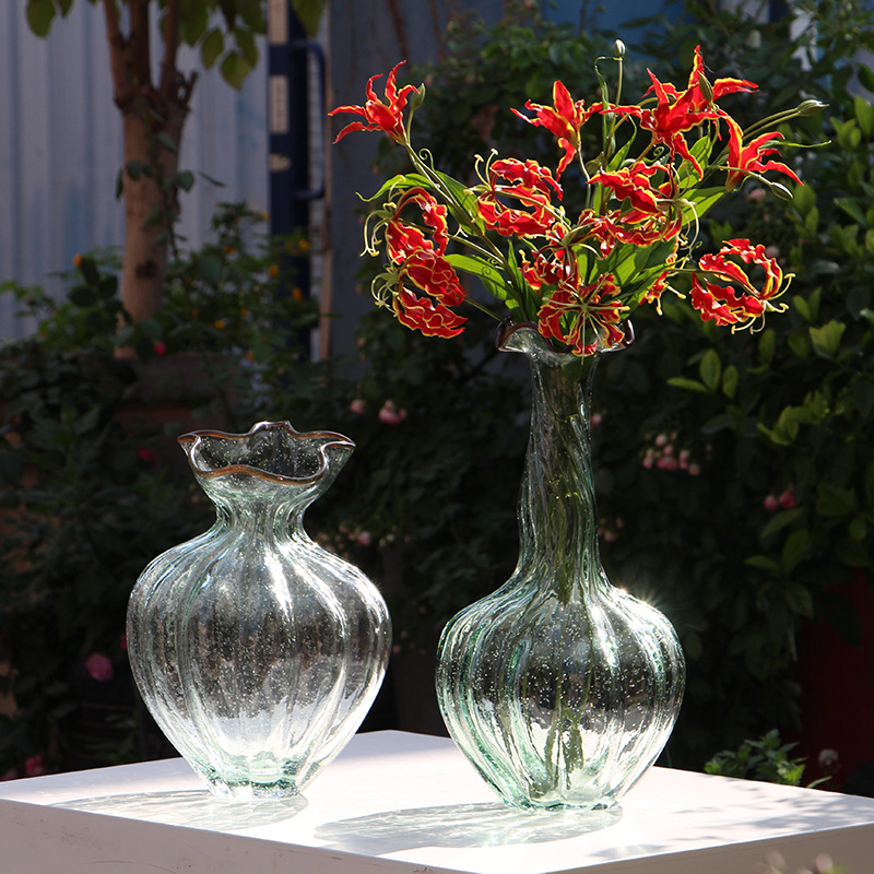 Nordic Style Handblown Transparent Wavy Decorative Glass Vase 