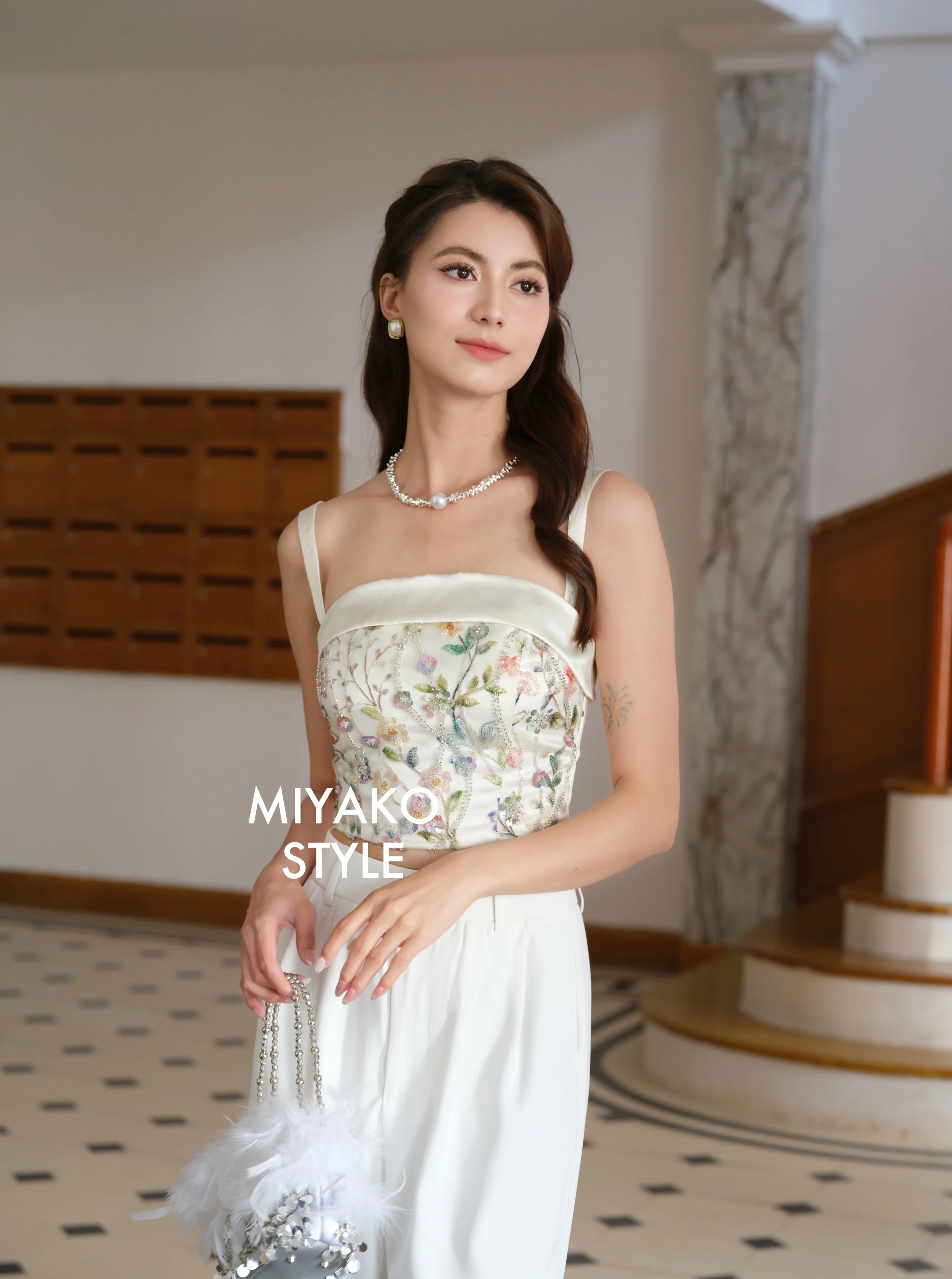 【Miyako-莫奈花园】Monet Embroidery Crop Top (肩带可拆卸)