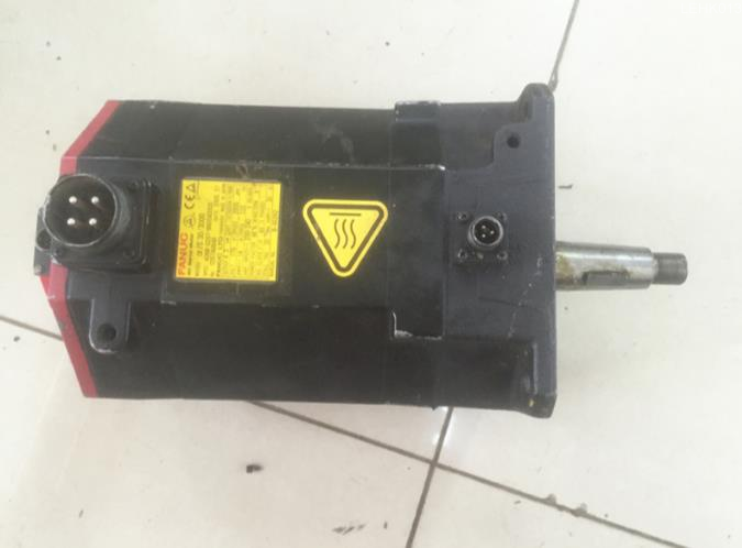 used-one-fanuc-servo-motor-a06b-0267-b605-in-good-condition 0