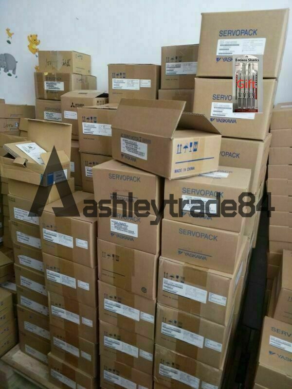 new-1pc-yaskawa-servo-motor-sgmph-08aaa6cd-oy 0