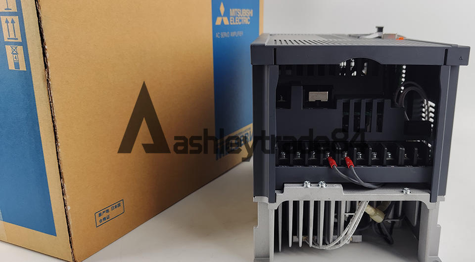 new-one-mitsubishi-mr-j4-700a-servo-driver 0