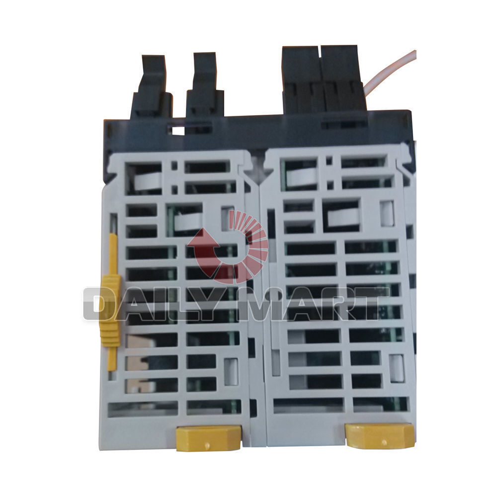 new-omron-programmable-cj1w-nc434-high-speed-pulse-train-4-axes-communication-module 0