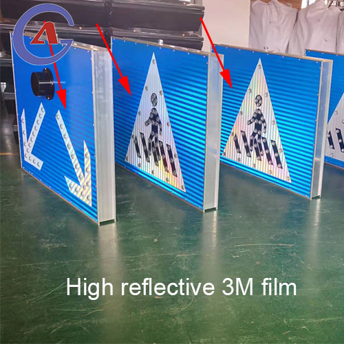 Flashing Solar LED Traffic Sign