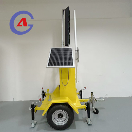 Solar Mobile Barrier Gate And Portable LED Traffic Signal Light 2 in 1