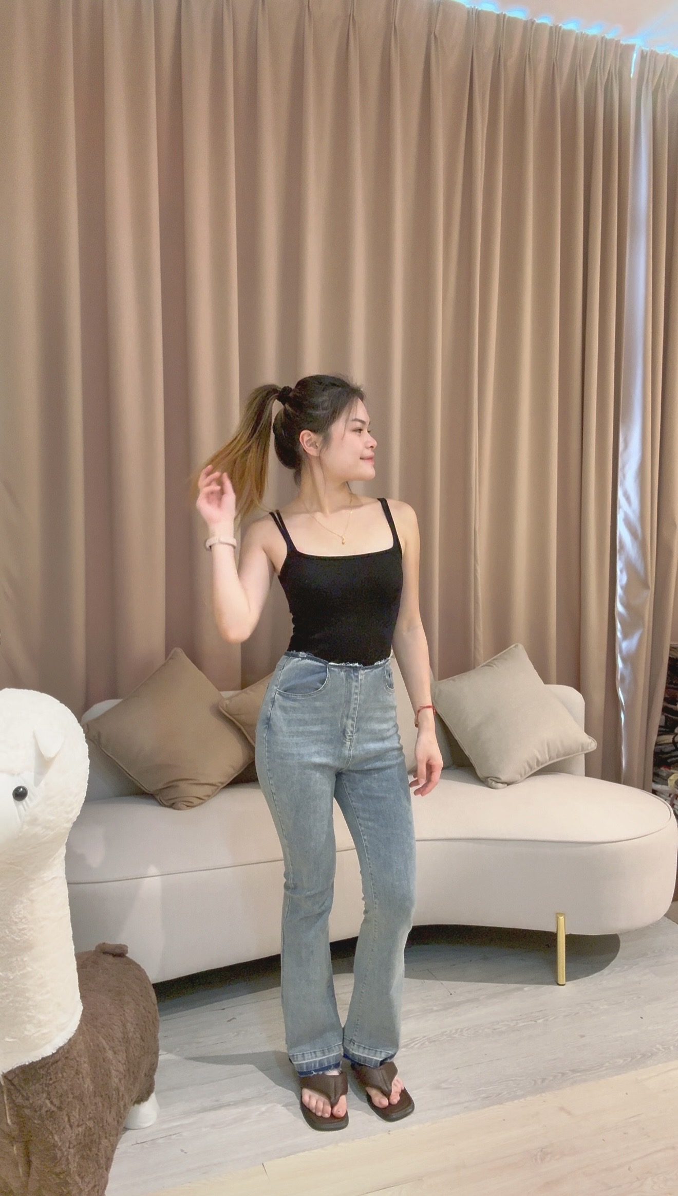 高品质韩系显瘦高腰软牛仔长裤😍 