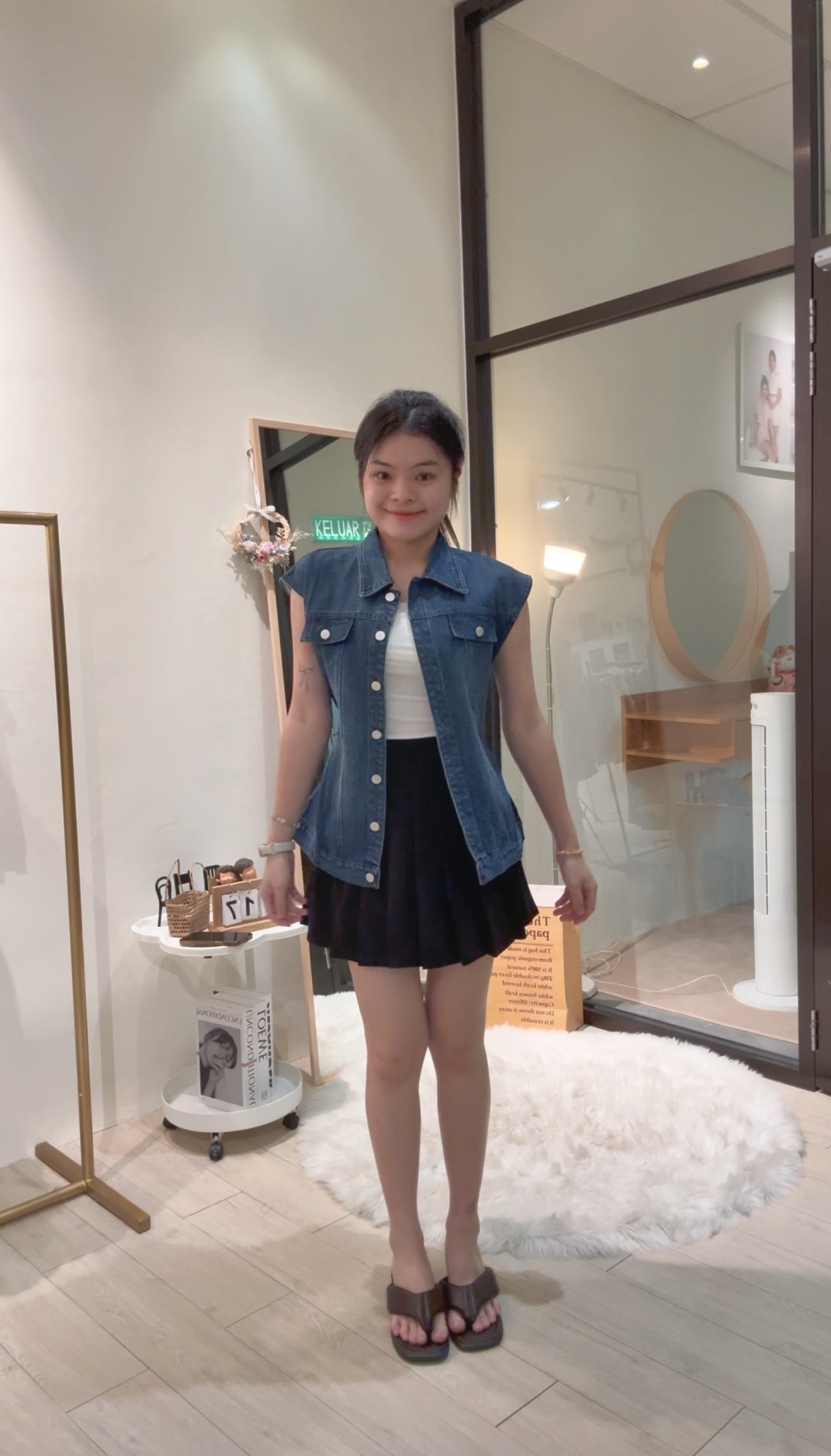 韩系牛仔马甲上衣+ 百褶裙套装💙 