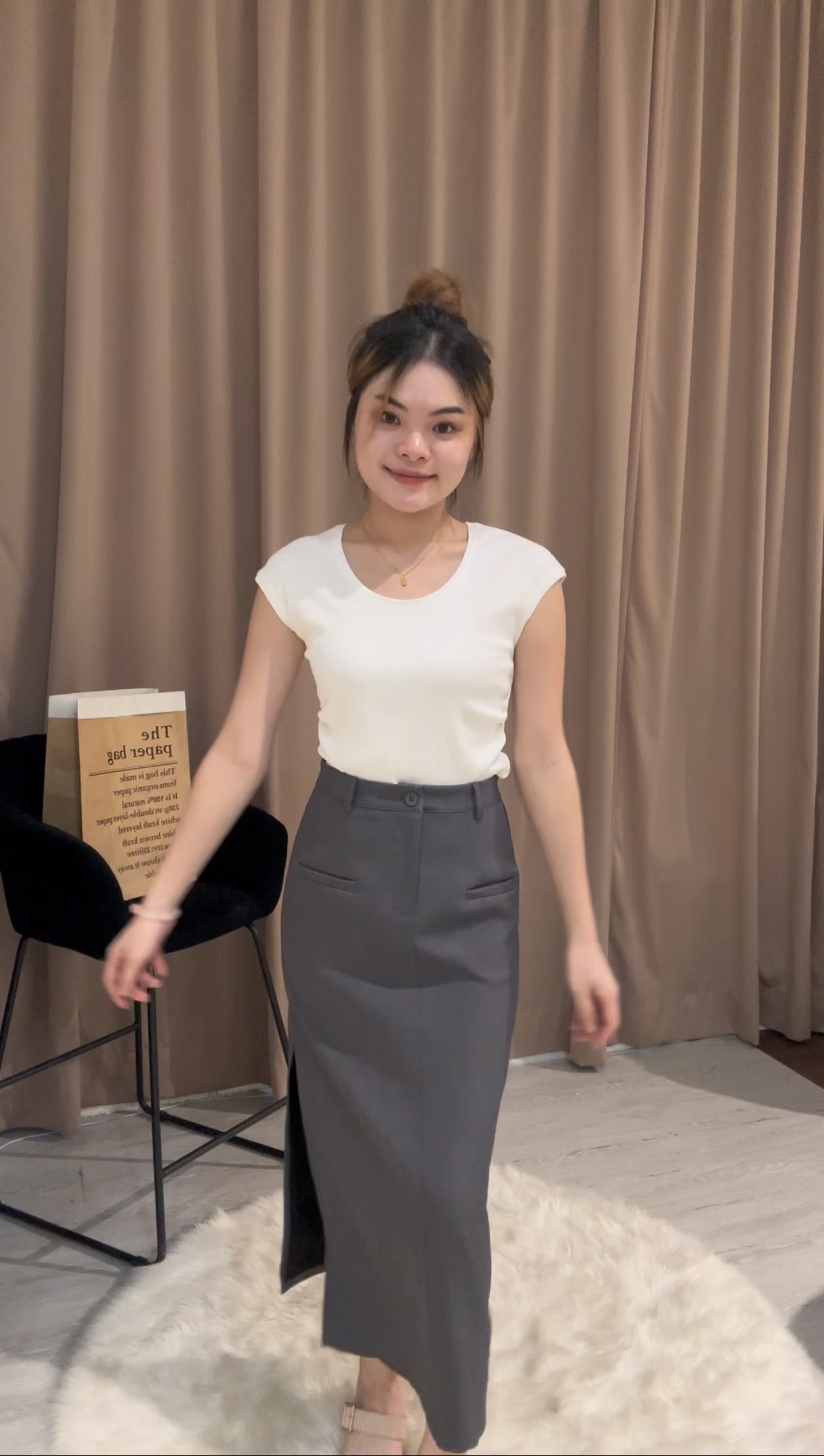 A字气质简约开叉半身裙😍好看！ 