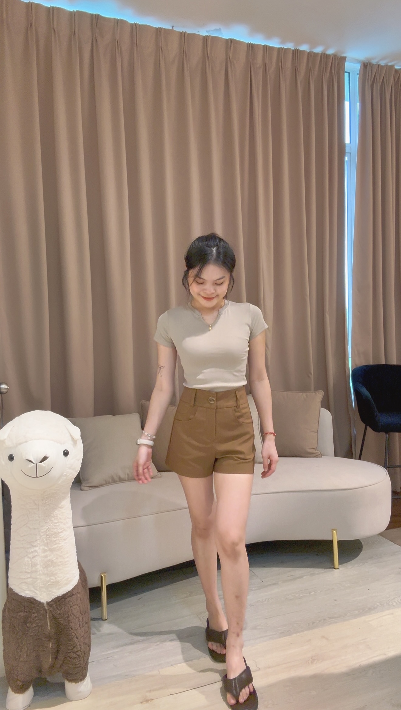 韩系简约百搭显瘦高腰短裤❤️ 