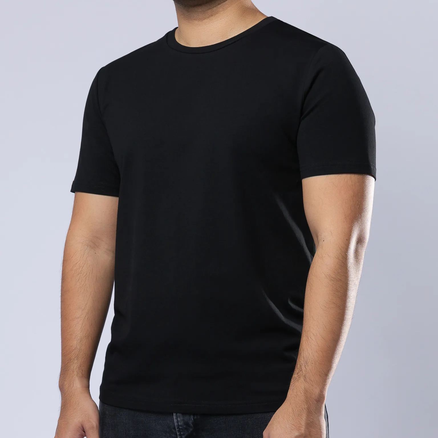 Plain black hotsell t shirt h