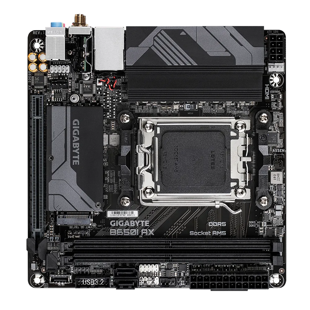 GIGABYTE B650I AX