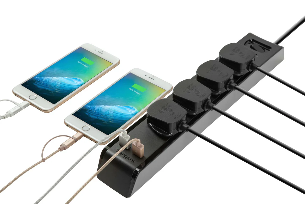 TARGUS SmartSurge 4 with 2 USB Ports (Black)