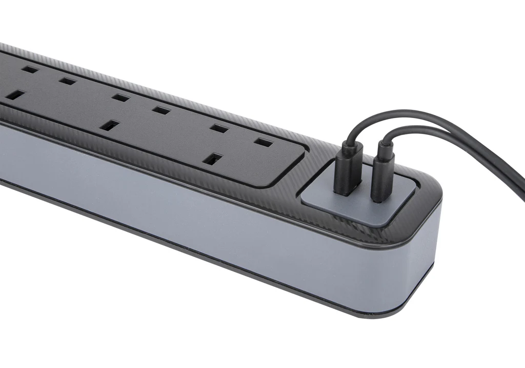 Targus SmartSurge Plus with USB-A and USB-C Ports (Black)