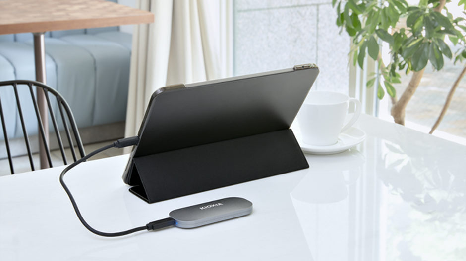 KIOXIA EXCERIA PLUS Portable SSD