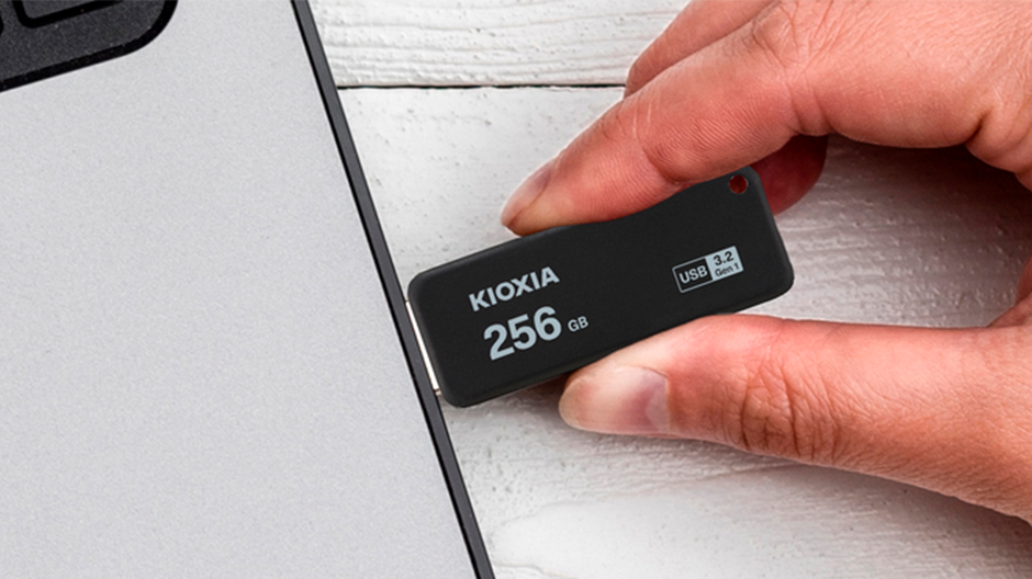 Kioxia TransMemory U365 USB Flash Drive
