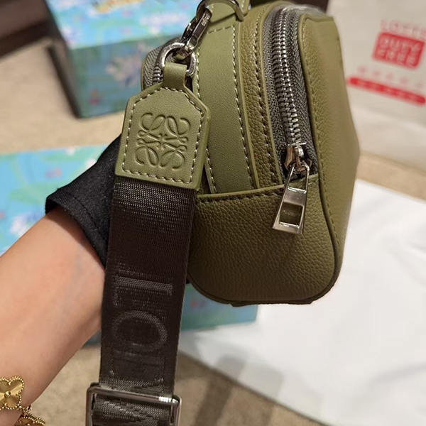 ロエベ LOEWE クロスボディ カメラバッグ ミニバッグ ショルダーバッグ メンズ