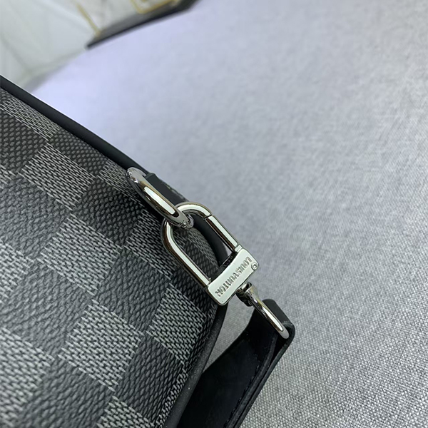 ルイヴィトン（LOUIS VUITTON）モノグラム  バッグ ボディバッグ メンズ