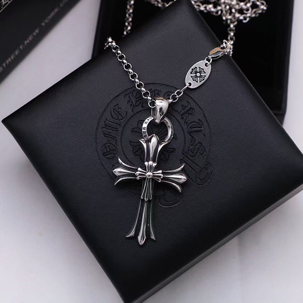 クロムハーツ（Chrome Hearts）ネックレス クロス レディース メンズ