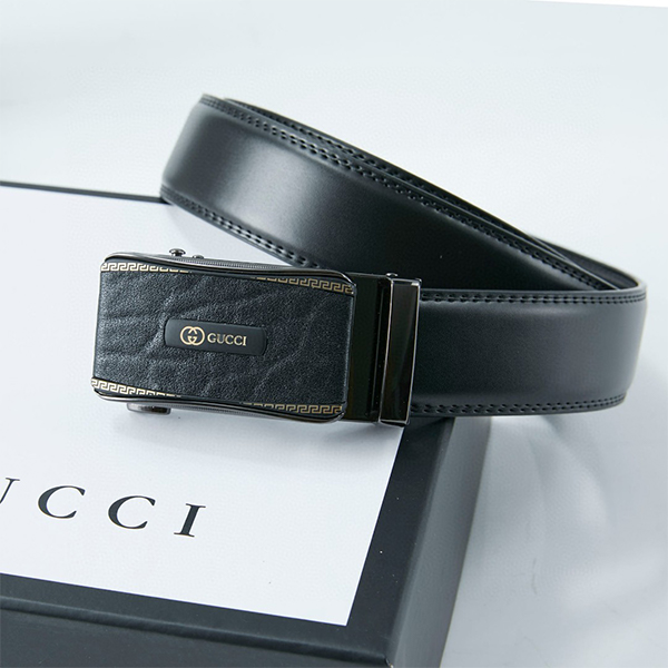 Gucci グッチ 牛革 ベルト 35MM 穴なし オートロック式 サイズ調整可能 メンズ