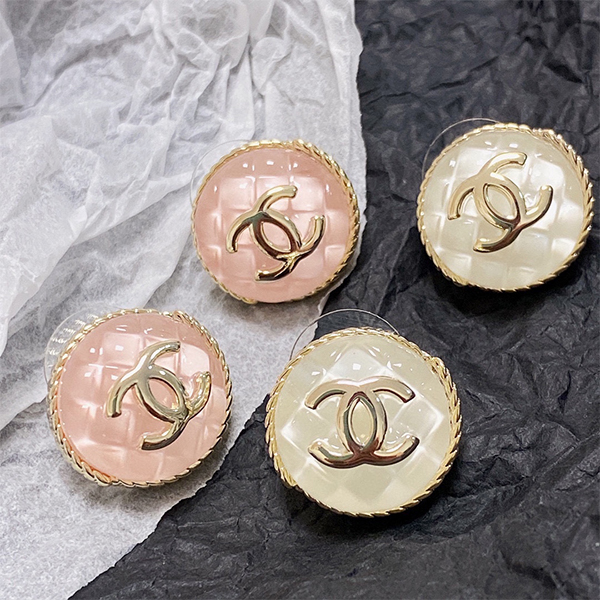 CHANEL シャネル  花  ピアス 2色選択可