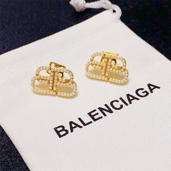 バレンシアガ Balenciaga パール ピアス