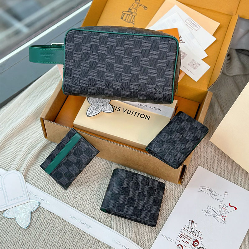 LVダミエグラフィット緑ライン ポーチ・財布・カードケース一式