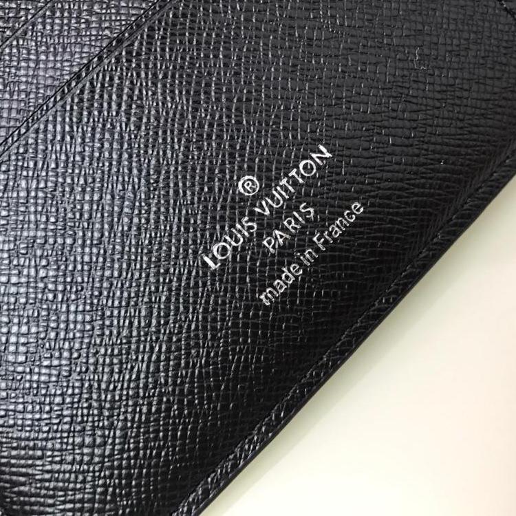 Louis Vuitton（ルイヴィトン）ポルトフォイユ・ミュルティプル 二つ折り財布
