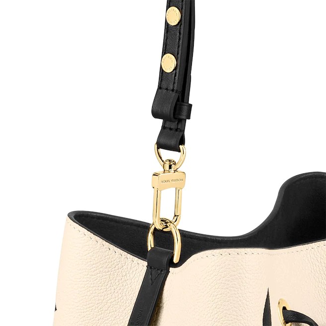 LOUIS VUITTON（ルイヴィトン） ネオノエ クレーム ショルダーバッグ
