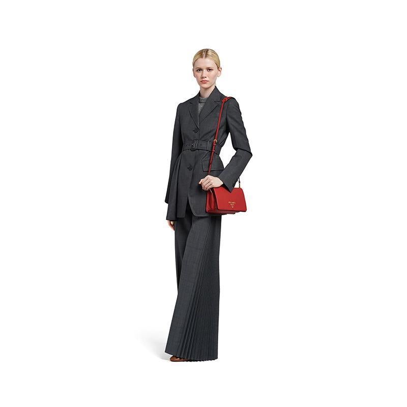 PRADA(プラダ) レザー ショルダーバッグ レッド