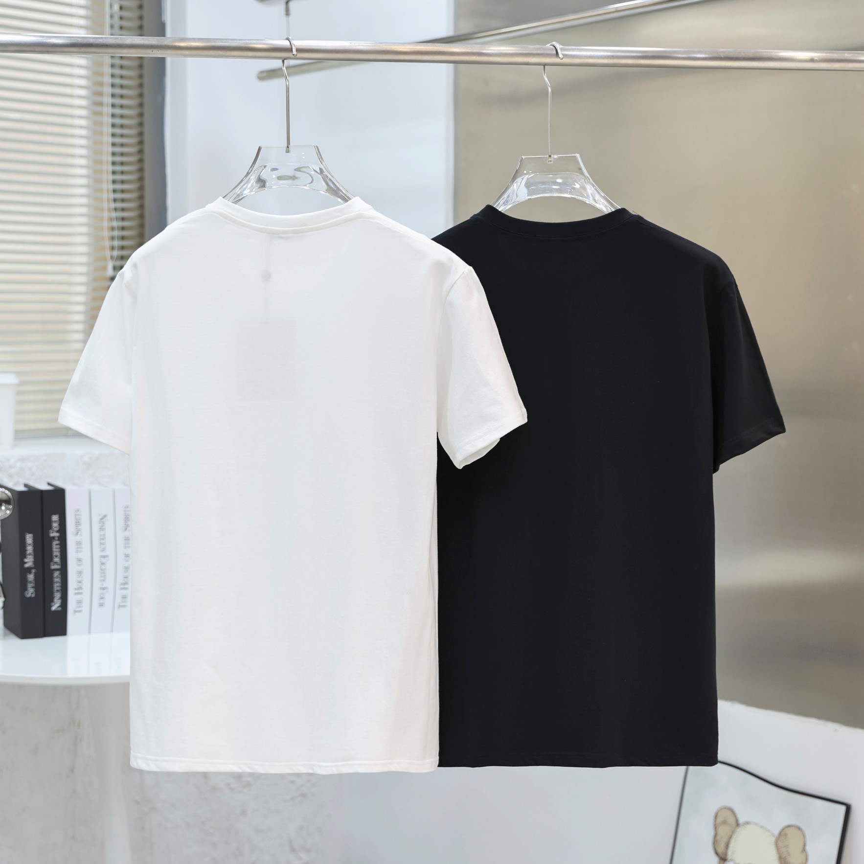 モンクレール Moncler 新作 半袖 Tシャツ クルーネックメンズ