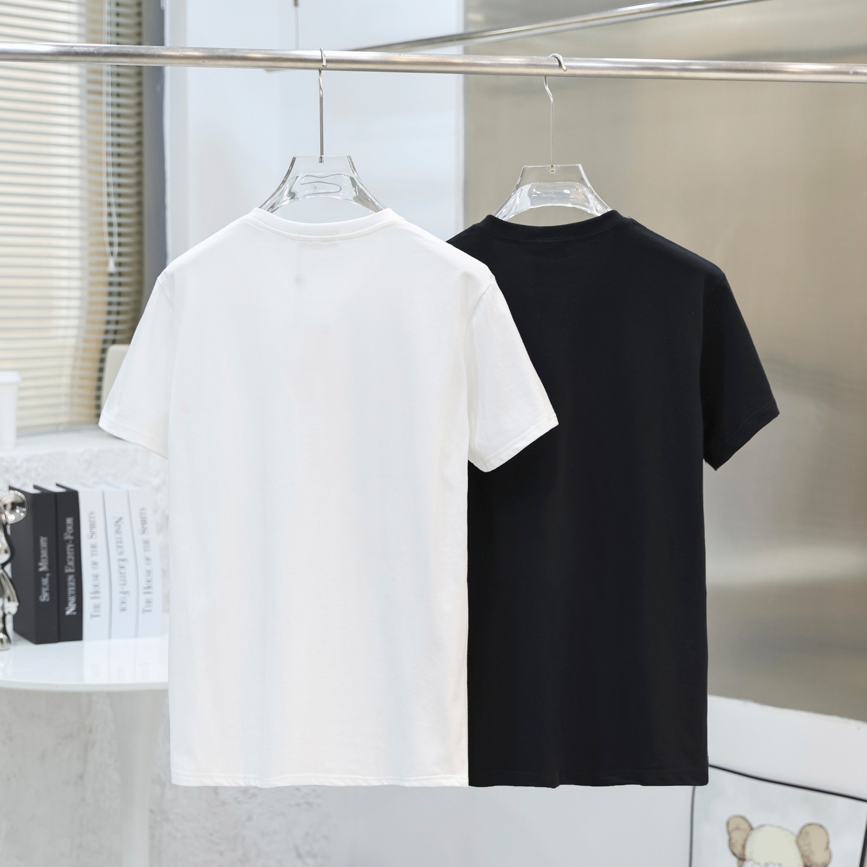 モンクレール 夏 新作 半袖 Tシャツ クルーネックメンズ &レディース