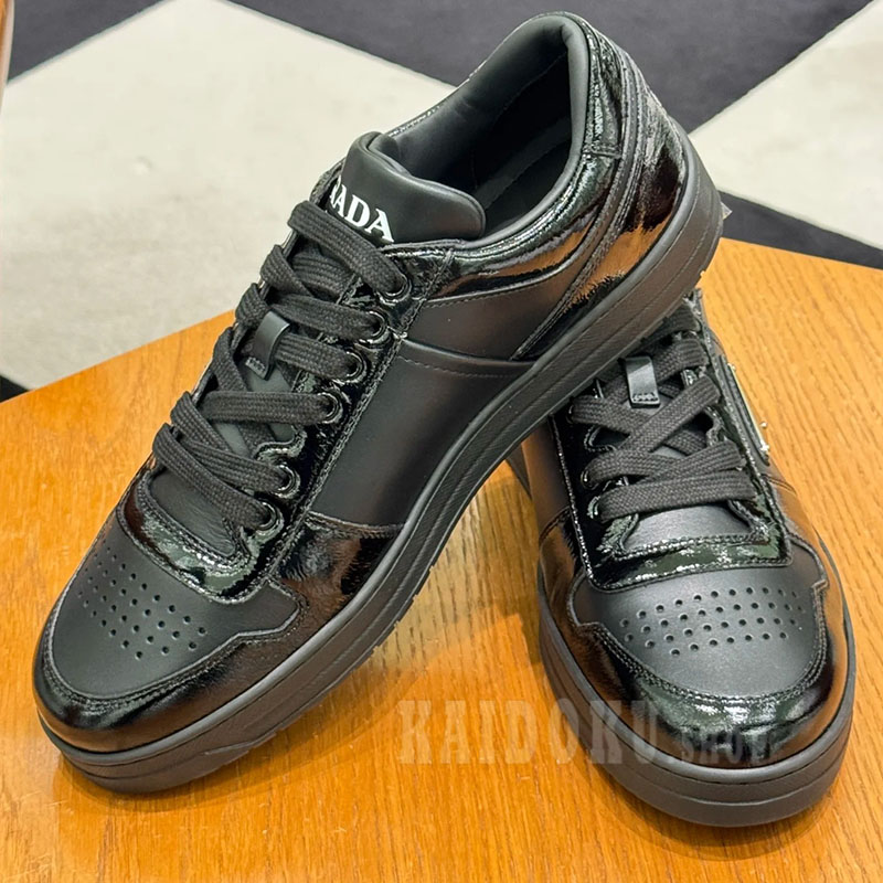 プラダ PRADA ダウンタウン レザースニーカー シューズ  メンズ